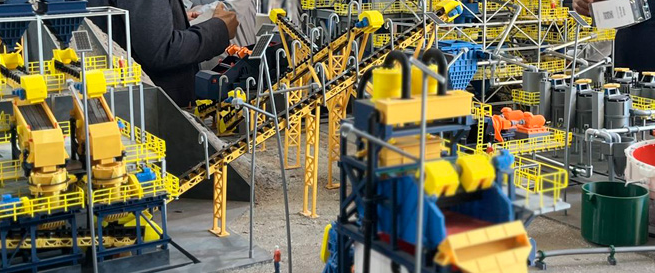 Modelos a escala para mineras